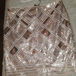 😎 sequined gold and silver skirt. Size 0. WHBM